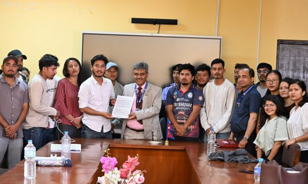 एमबीएस कक्षा बिहान र साँझ सञ्चालन गर्न माग, विद्यार्थीले उपकुलपतिसमक्ष राखे ७ बुँदे माग