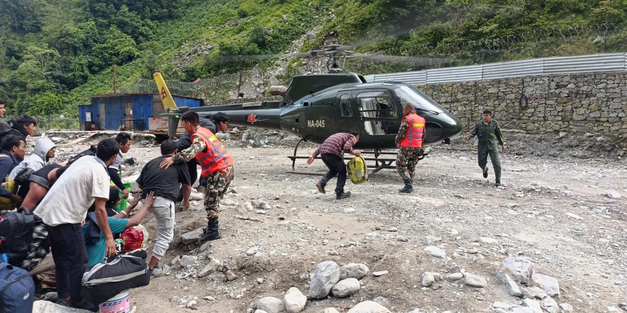 सुरुङमा फसेका मजदुरको उद्धारमा डेडिकेटेड हेलिकप्टर परिचालन