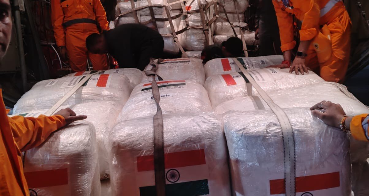 ११ टन राहतसहित भारतको चौथो उडान नेपालमा सुरुङ उद्धारका लागि प्राविधिक टोली र उपकरणसमेत पठाइयो