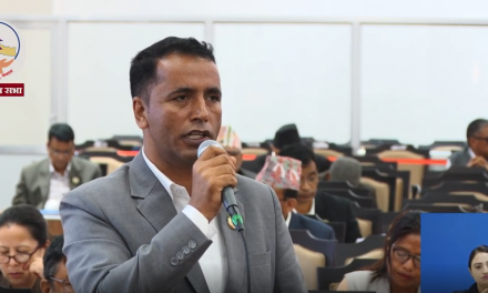 सांसद युवराज दुलालको माग– प्रधानमन्त्रीलाई प्रश्नोत्तर कार्यक्रममा अनिवार्य उपस्थित गराइयोस्