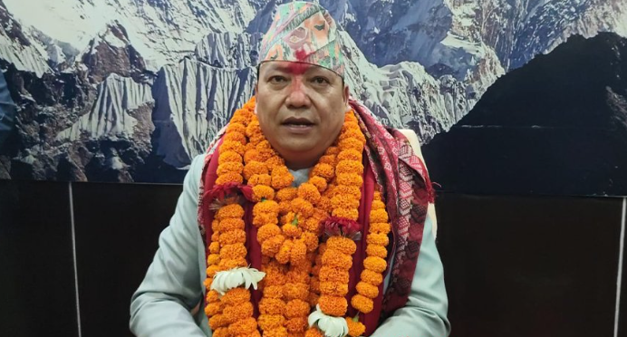 राप्रपा र नेकपामै चरम बिबाद, बागमती प्रदेशमा थापाकाे विस्वासकै संकट !