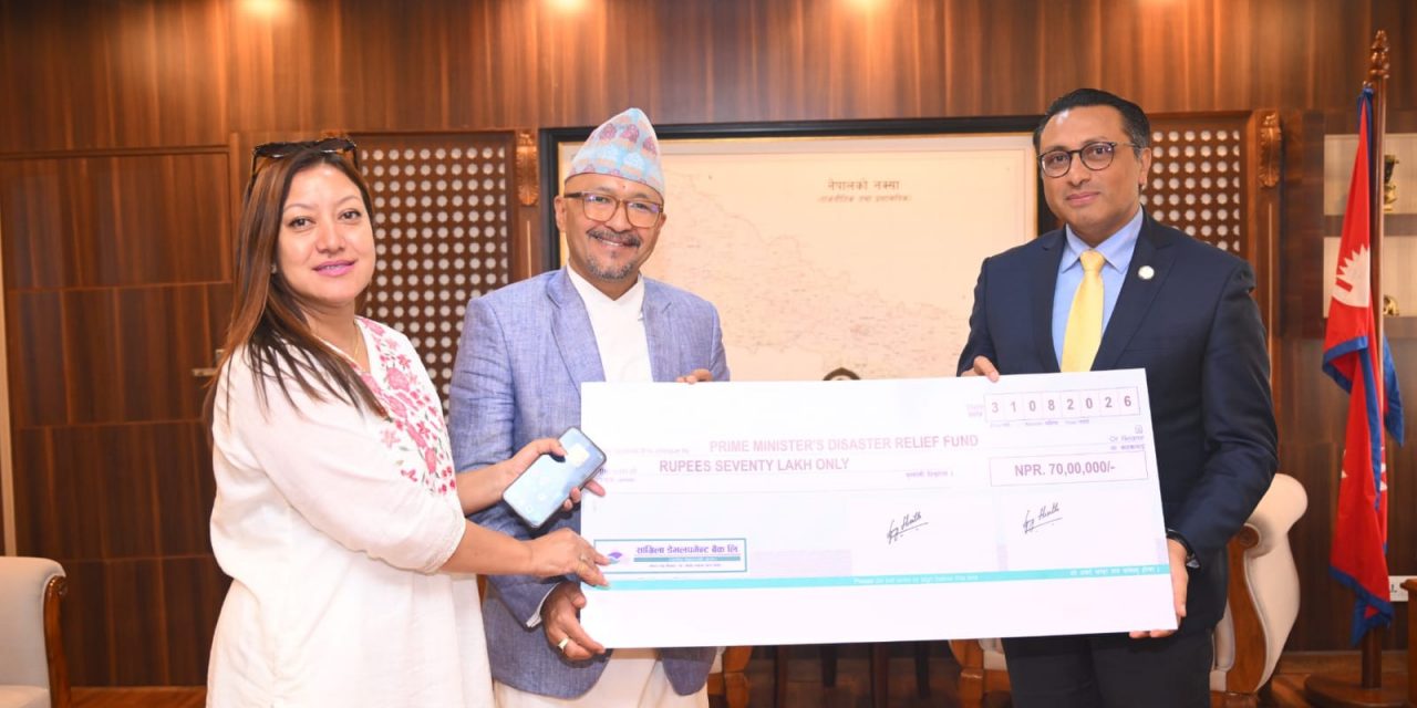 सांग्रिला डेभलपमेन्ट बैंकद्वारा भोटेकोशी बाढीपीडितका लागि ७० लाख सहयोग