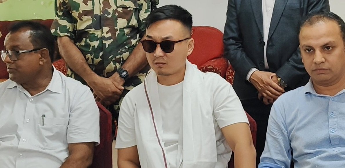 देशमा शान्ति, सद्भाव र समृद्धिको कामनासहित जानकी मन्दिरमा गृहमन्त्री सुदन गुरुङको पूजार्चना