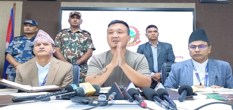 सुरुङभित्र फसेकाको उद्धारका लागि माथिबाट ड्रिल गर्ने प्रयास जारी छ : गृहमन्त्री गुरुङ