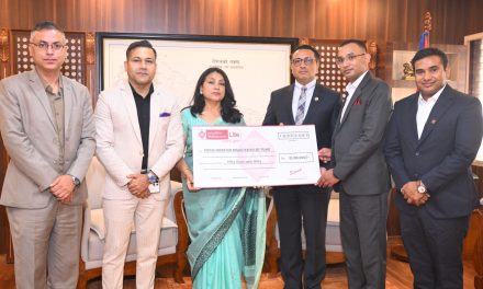 प्रधानमन्त्री दैवी प्रकोप उद्धार कोषमा प्रभु महालक्ष्मी लाइफ इन्स्योरेन्सको ५१ लाख सहयोग