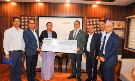 भोटेकोशी बाढीपीडितका लागि नेपाल टेलिकमका कर्मचारीले जुटाए २ करोड २ लाख तलबबाट योगदान कटाएर प्रधानमन्त्री दैवी प्रकोप उद्धार कोषमा सहयोग