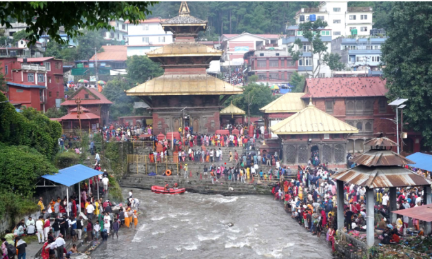 आज कुशे औँसी, बुवाको मुख हेर्ने दिन : गोकर्णेश्वरमा बिहानैदेखि श्रद्धालुको घुइँचो