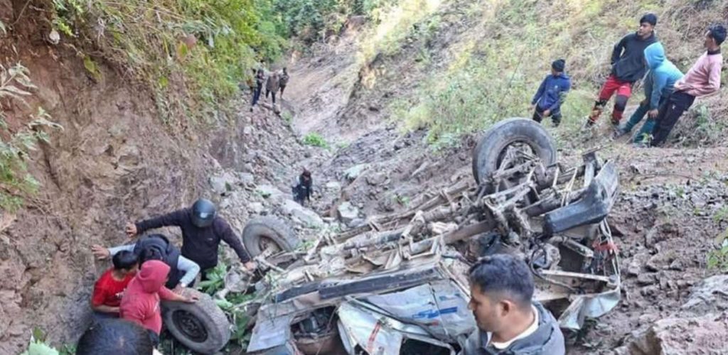 सानीभेरीमा जिप दुर्घटना हुँदा २ जनाको मृत्यु, ९ घाइते