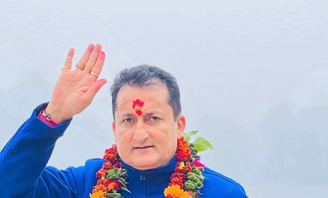 विश्वकर्मा पूजाकै दिन जन्मिए, यातायातकर्मकै ‘पुजारी’ बने : सरोज सिटौलाको जीवनकथा