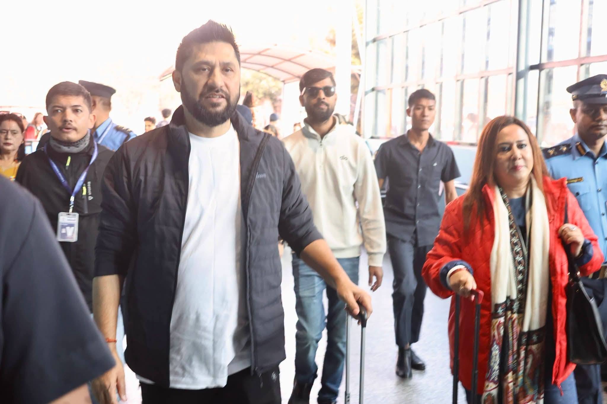 रवि लामिछाने तीनदिने तीर्थाटनका लागि भारत प्रस्थान