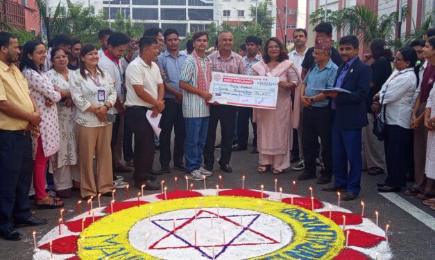 मनमोहन विश्वविद्यालयको बार्षिक उत्वसमा विद्यार्थीलाई छात्रबृत्ती