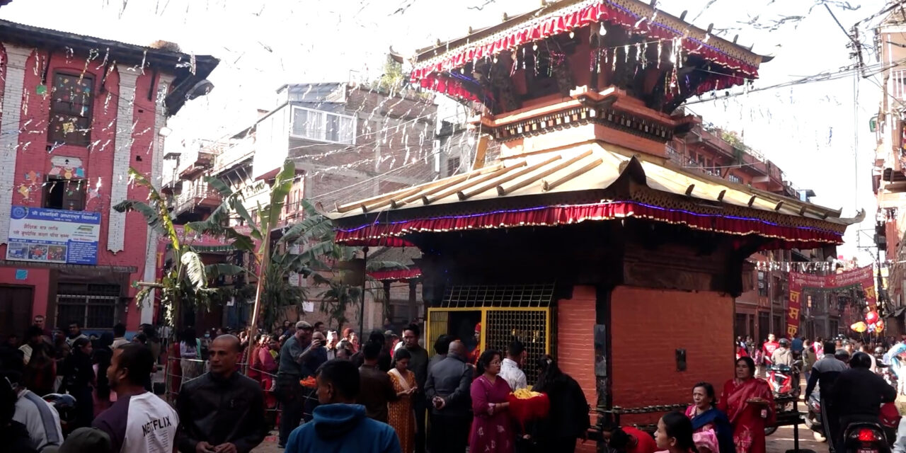 नवरात्रको अवसरमा शक्तिपीठमा भक्तजनको घुइँचो