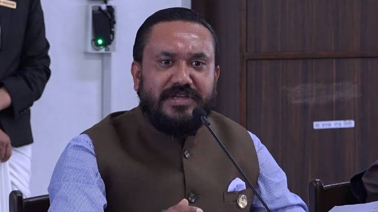 खगेन्द्रको अभिव्यक्तिप्रति जेन्जीको आपत्ति, प्रहरीमाथि सत्ताको आडमा दादागिरी नगर्न चेतावनी!