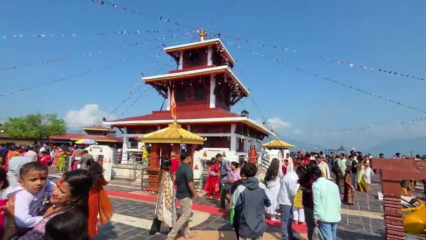 मौलाकालिका मन्दिरमा दर्शनार्थीको घुइँचो, केबलकारले दर्शन सहज
