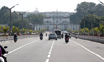 काठमाडौंका सडकमा सवारी चाप न्यून, राजधानी सुनसान